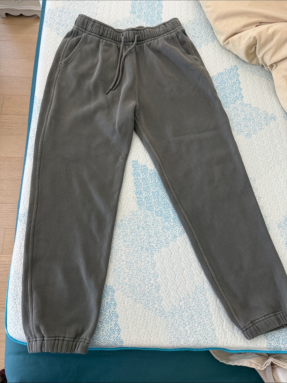 ABERCROMBIE & FINCH Men's Gray Fleece Jogger Pants - Comfortable Everyday Wear